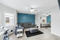 Hot Tub, Sauna and Epic Game Room - Stunning Spacious Retreat