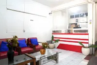 Anak Mama Hotel Hotels in Waru