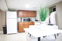 GoldenStudio 20Min NYC|GameTable+HeatedPool + PS5 Hotels in Bayonne