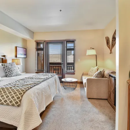 Unequalled Ski in Out, Next to Gondola, Sundial hotel room, Pool, Hot tub, Condo Nast Winner C316A