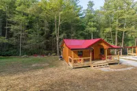 WiFi & Waterfront - Small Family Cabin - Creeksong - Red River Gorge, Kentucky! Hotels in Beattyville