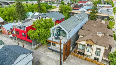 New, Executive Luxurious Townhome, Downtown Whitefish, Amazing Views, Sleeps 8!