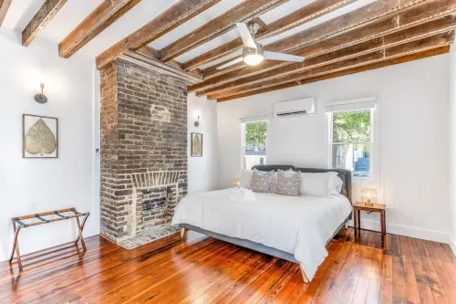 SUNSET -  King Suite w/ Kitchenette!