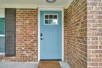 Pooler Charm: Cozy Retreat Minutes from Savannah