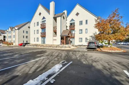 Code & Comfort in Boston Commons Отели рядом с достопримечательностью «Парк штата Черри Крик»