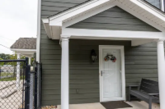 Stunning Mountain Views and Spacious Backyard - Serene Modern Retreat