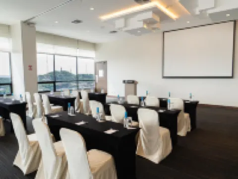 DoubleTree by Hilton Guayaquil Hotels in Guayaquil