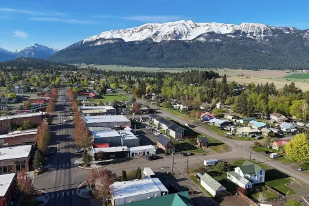 EVERYTHING IS NEW! Adorable Tiny Log Cabin with Awesome Views, Walk Everywhere