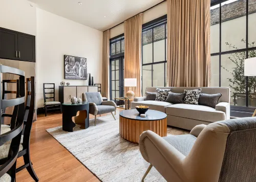 3BR Group Haven + Private Patio Walk to French Quarter | The Mayfair - Homestays