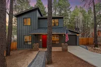 Outdoor Entertainment, Hot Tub, Modern, Quiet Hotels in Kachina Village