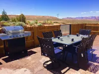 Scenic Views and Spacious Outdoor Space - Tranquil Oasis