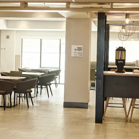 Holiday Inn CLEVELAND by IHG