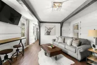 Martha's GuestHouse - Historic Downtown Dandridge! Ripleys Attraction Discounts