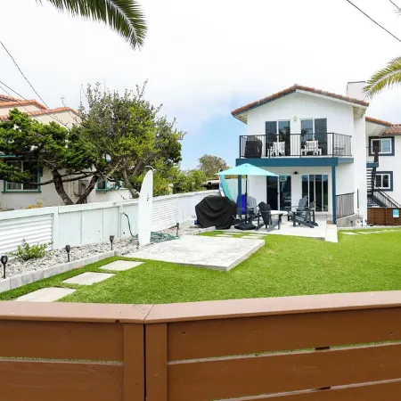 Ocean Front Townhouse w/ View, Large Yard