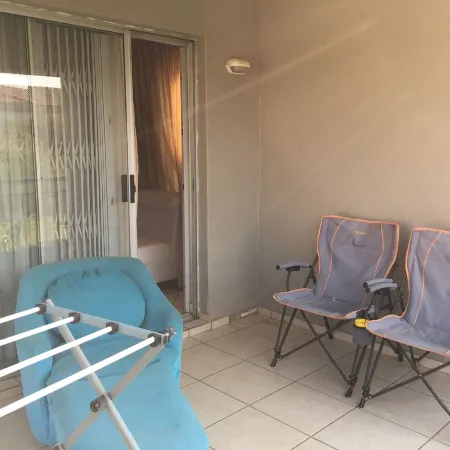 Tntee Apartments