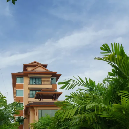 Visa Hotel Hua Hin Отели рядом с достопримечательностью «Ночной базар Хуа Хина Бун Чалерн»