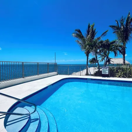 Ragged Edge Resort & Marina