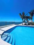 Ragged Edge Resort & Marina - Beach