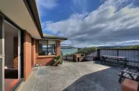 Stones Throw Hotels in Sorell