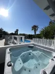 Zoumis Residence - Hot Tub
