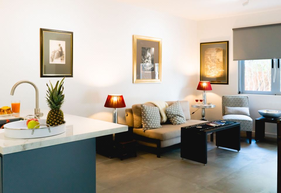 Glyfada Luxury Residence - Housity