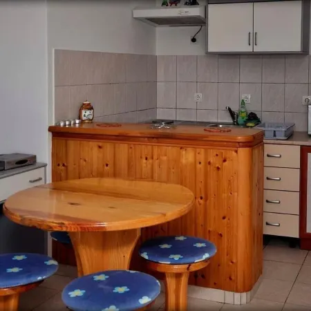Apartmani Loredana - 2-Bedroom-Apartment with Sea View