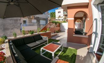 Luxury Apartment Eqanimity