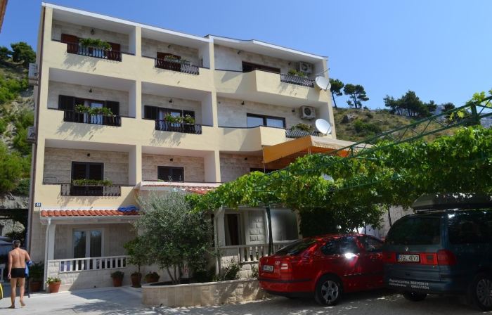 Apartments Karlo