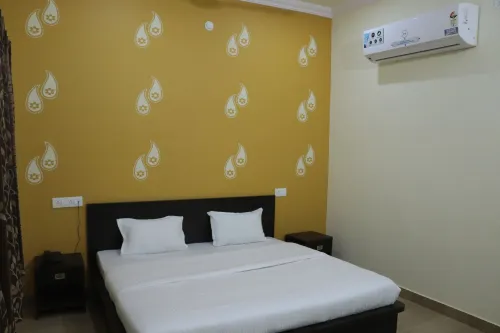 Royal Zayka Hotel & Restaurant