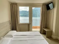 Hotel Bazzoni Hotels in Griante