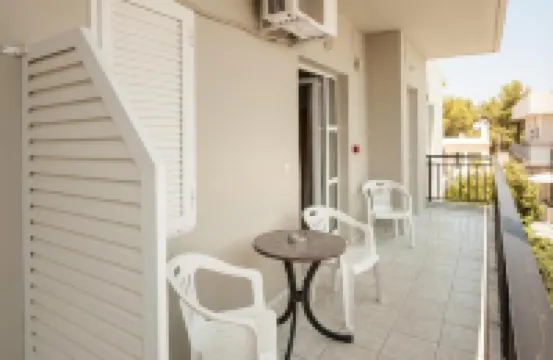 Niriis Hotel Hotels in Daratso