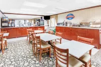 Baymont by Wyndham Kalamazoo East Hotels in Comstock Township