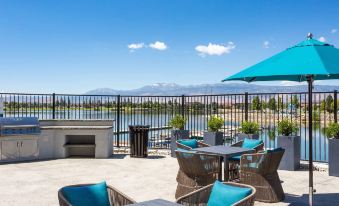 Amazing Water View w Jacuzzi Sky Lounge