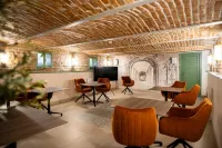 Olivia 9teen Hotel Boutique Hotels in Шура-Маре