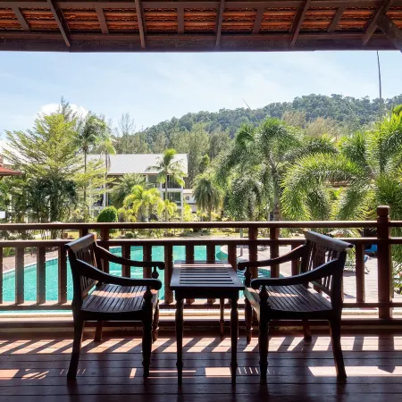 Royal Lanta Resort & Spa