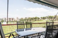 Spacious and sunlit seaside flat Hotels in Alimos