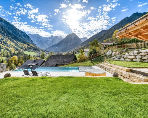 Chalet GM in Brand with 5 Bedrooms and 4 Bathrooms Hotels in Brand