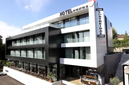 Hôtel de la Seine Отели в г. Вилетанёз