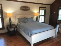 Charming 4BR Historic Home With Scenic Views Hotels in Apex