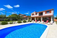 Villa Ivana ZadarVillas - Villas