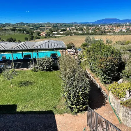 Spoleto Poolside - Sleeps 24