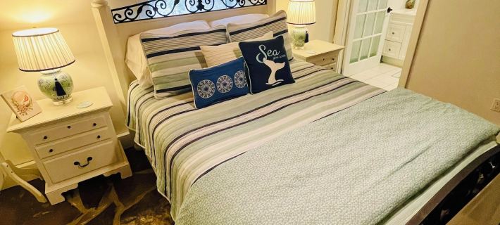 The Robin's Nest Tobermory Hotels in Bruce County