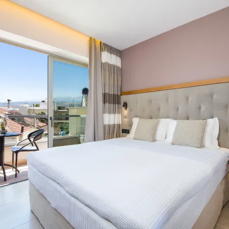 M City Hotel