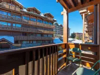 Résidence les Chalets du Forum - Courchevel 1850 Hotels near Altiport