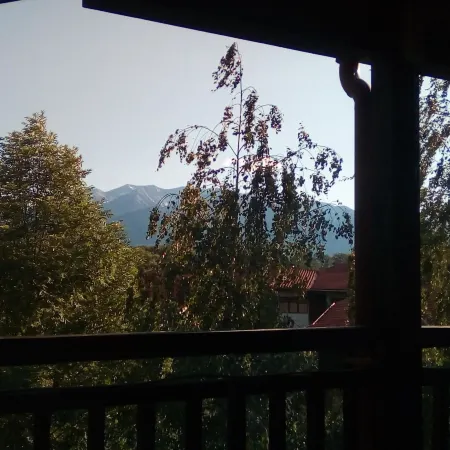 1 Bed - Sleeps 4 - Pets - Pool - Mtn Views