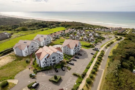 Evancy Equihen-Plage Отели в г. Нёфшатель-Ардло