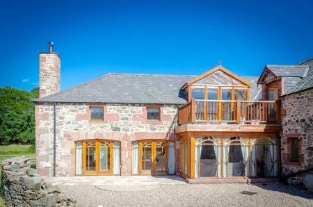 Castleview @ Newton Steading Farm Отели в г. Кирримьюир