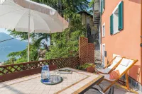 Casa Valleggia Hotels near Villa Passalacqua