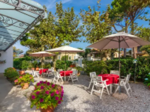 ホテル ユーラ マッサのホテル