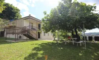 Green House Guest House Отели в г. 
